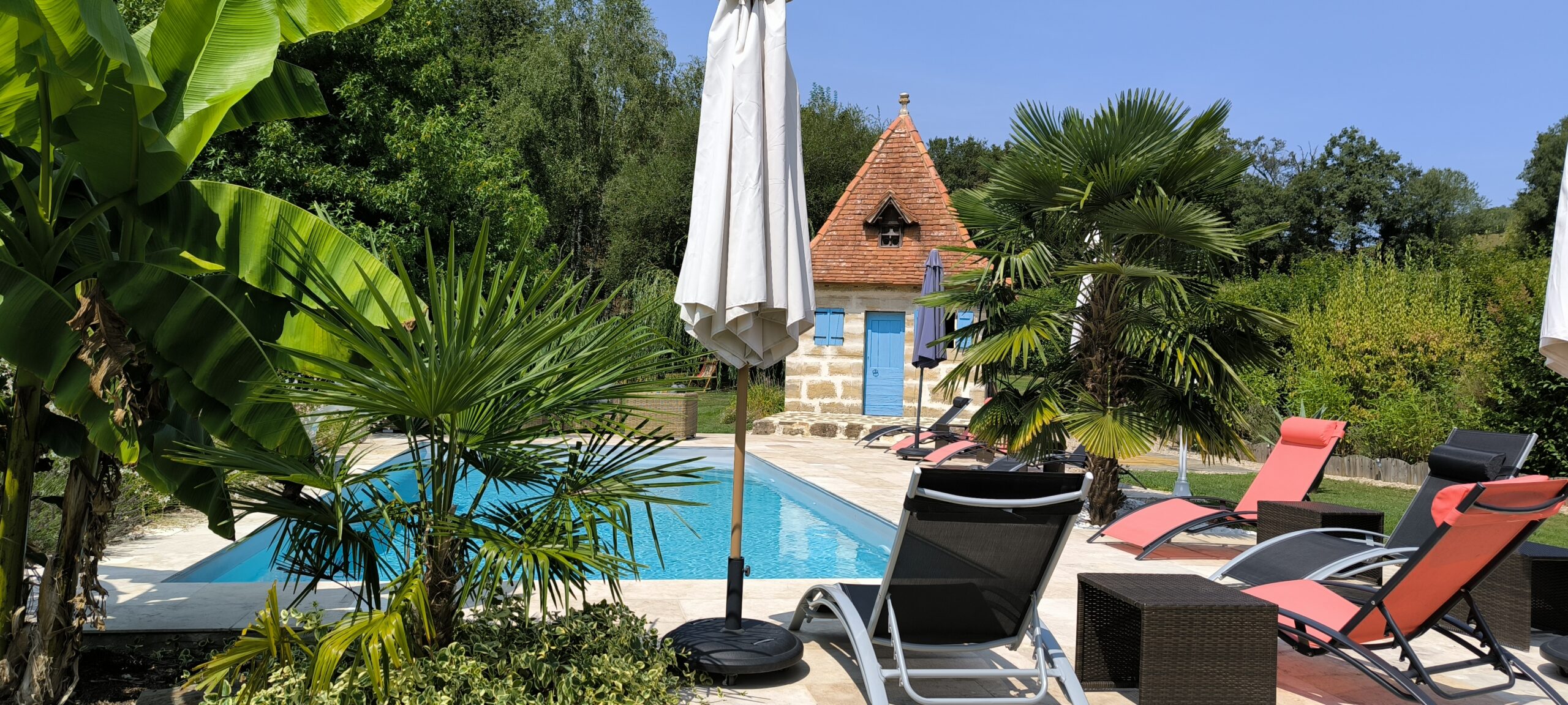 Piscine chauffée et pool house